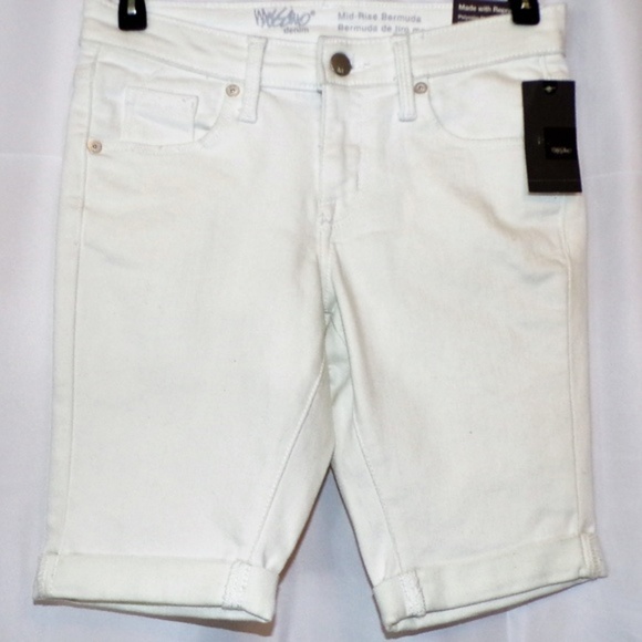 4/$15 Mossimo Supply Co. Women’s Size 00 24" Bermuda Shorts White - Picture 3 of 12